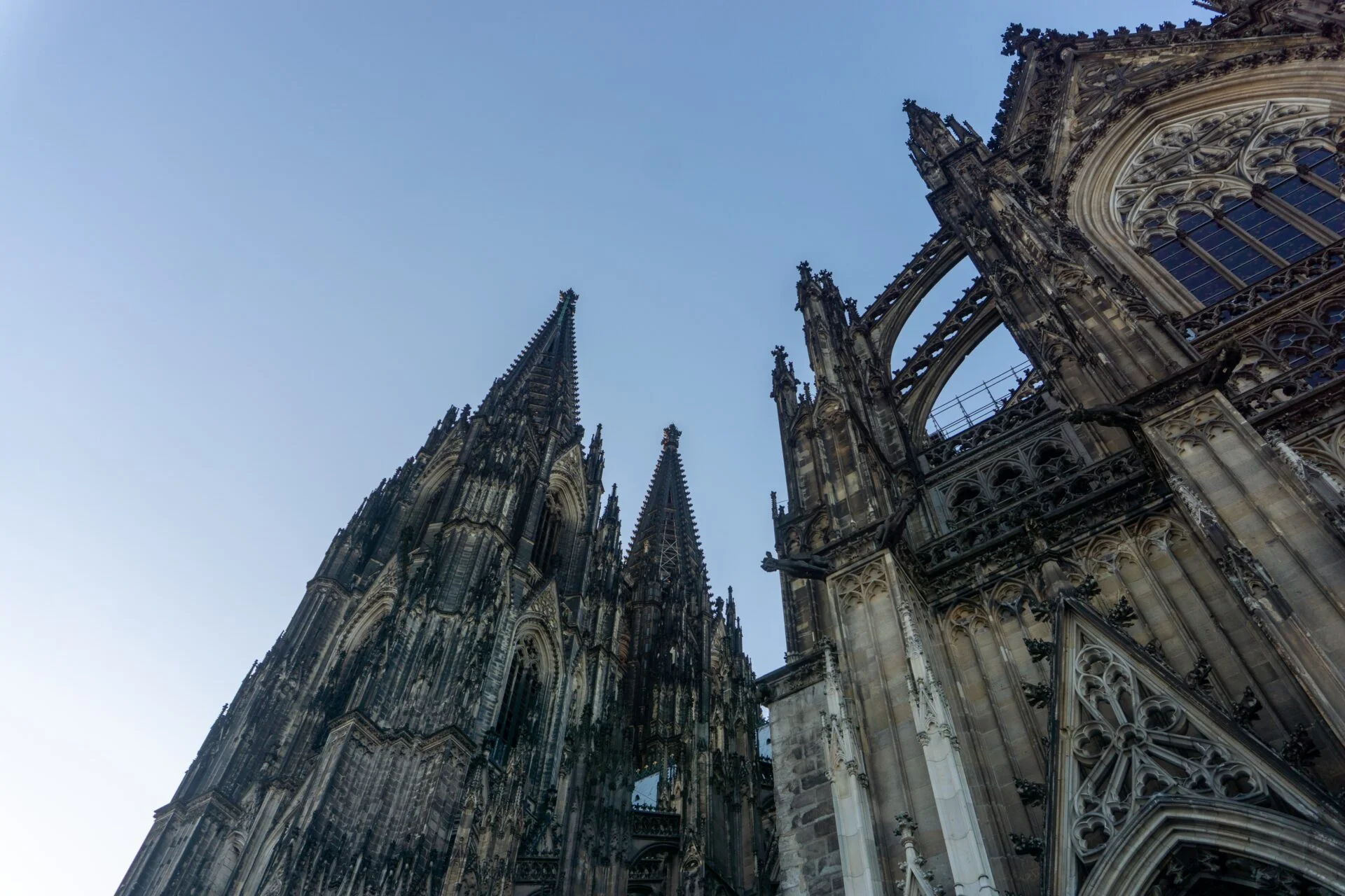 Wenn der Himmel knapp bei Kasse ist – warum Kirchen jetzt zum relevanten Player auf dem Immobilienmarkt werden
